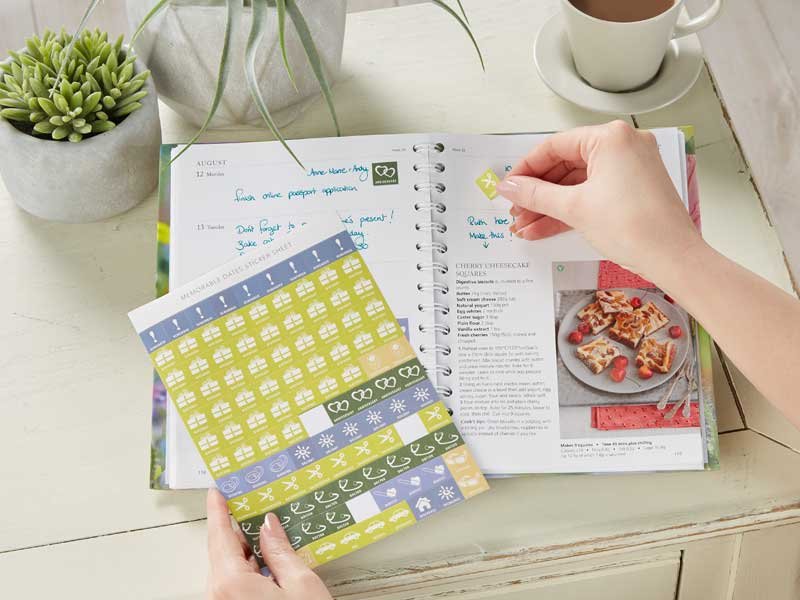 Dairy Diary 2019 A5, week-to-view diary with weekly inspirational recipes